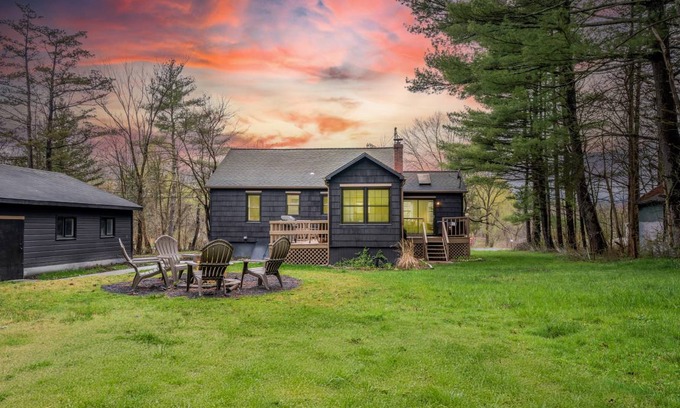 New Paltz House | 142 m² House ∙ 4 bedrooms ∙ 7 guests