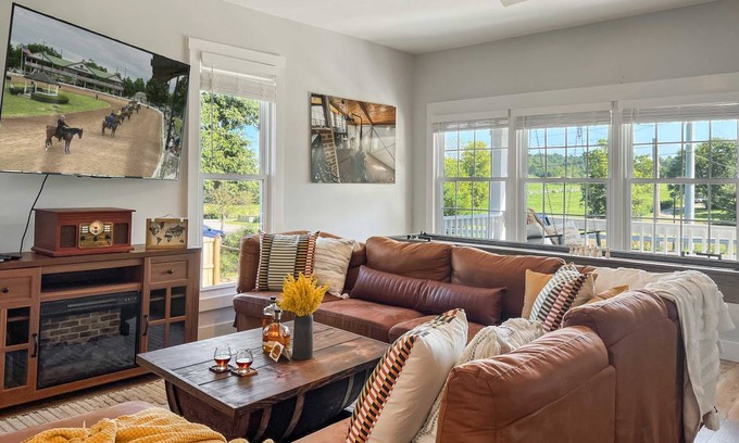 Shelbyville House | 157 m² House ∙ 3 bedrooms ∙ 6 guests