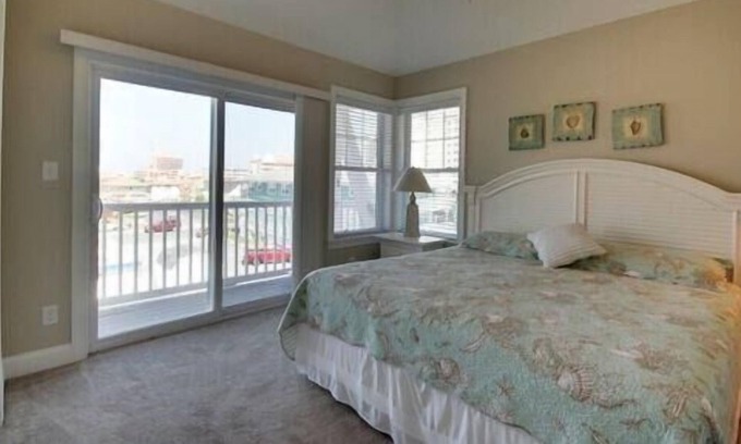 Ocean City House | 16th St - 3br/3ba occ 8, 2 blocks to beach and boards.