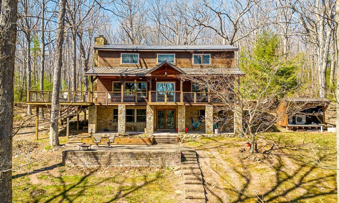 North Glade Hills House | 187 m² House ∙ 5 bedrooms ∙ 10 guests
