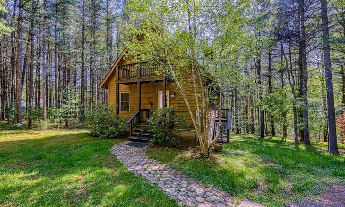 North Glade Hills House | 195 m² House ∙ 3 bedrooms ∙ 6 guests