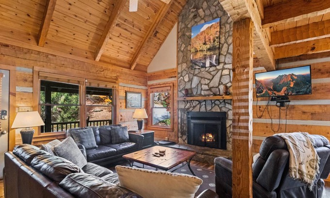 Seven Devils Cabin | 197 m² Cabin ∙ 3 bedrooms ∙ 11 guests