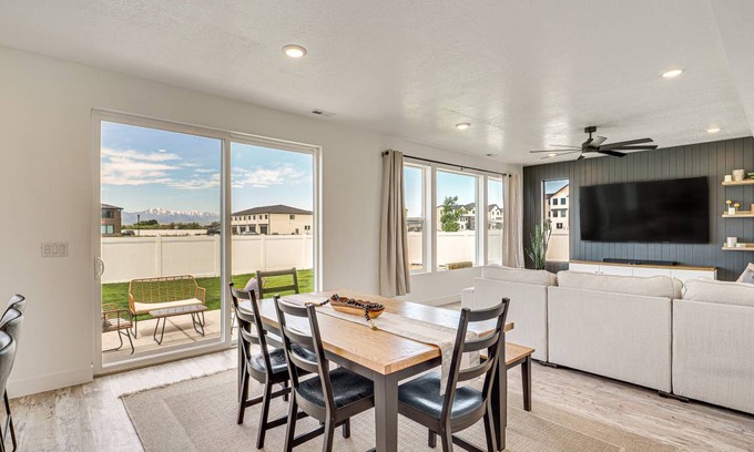 American Fork House | 199 m² House ∙ 3 bedrooms ∙ 6 guests