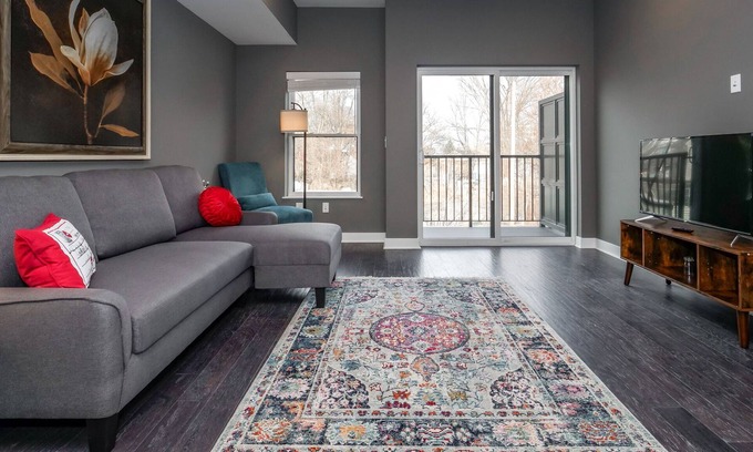 Ohio City Condo | 2 bedroom Condo Minutes from Ohio City- A4