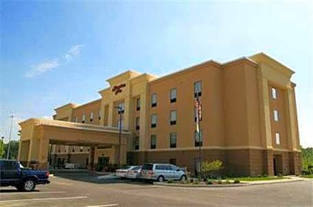 Defiance Hotel | 2-Star Hotel ∙ Hampton Inn Defiance