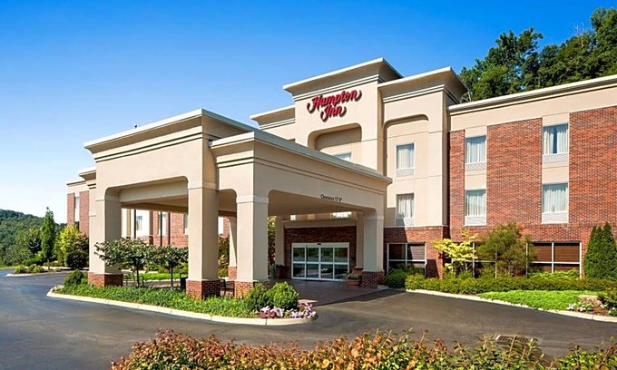 Athens Hotel | 2-Star Hotel ∙ Hampton Inn Athens