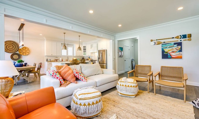 Long Branch House | 203 m² House ∙ 4 bedrooms ∙ 7 guests