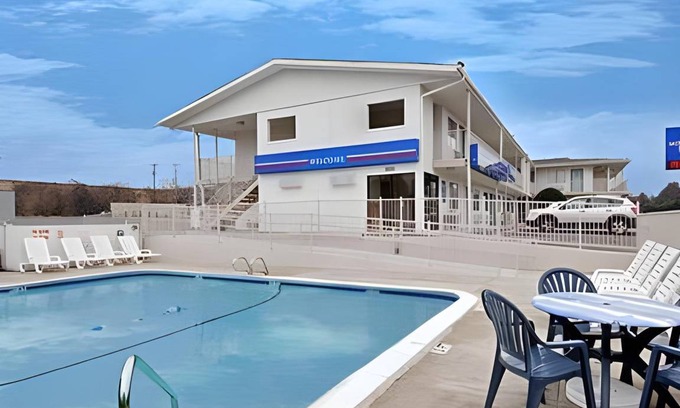 North Canton Hotel | 21 m² Hotel ∙ 127 guests