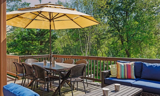 Long Pond House | 210 m² House ∙ 3 bedrooms ∙ 8 guests