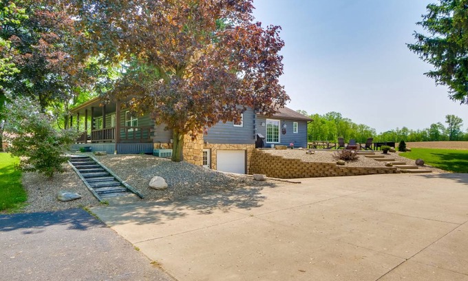 Massillon House | 227 m² House ∙ 4 bedrooms ∙ 12 guests
