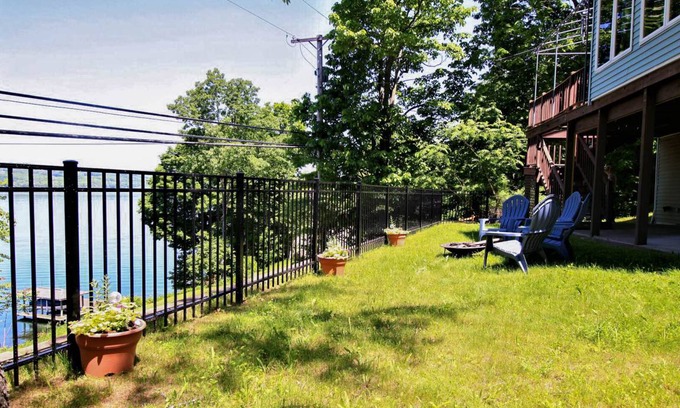Town of Milo House | 251 m² House ∙ 7 bedrooms ∙ 16 guests