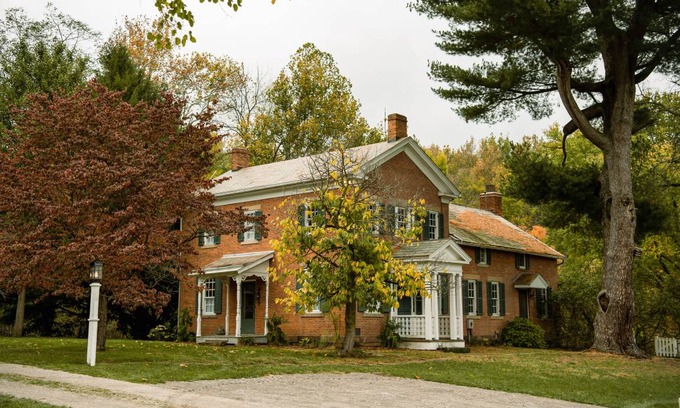 Dundee House | 252 m² House ∙ 4 bedrooms ∙ 10 guests