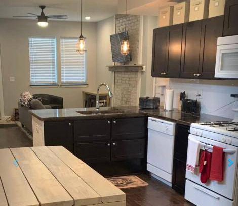 West Columbus House | 269 m² House ∙ 2 bedrooms ∙ 8 guests