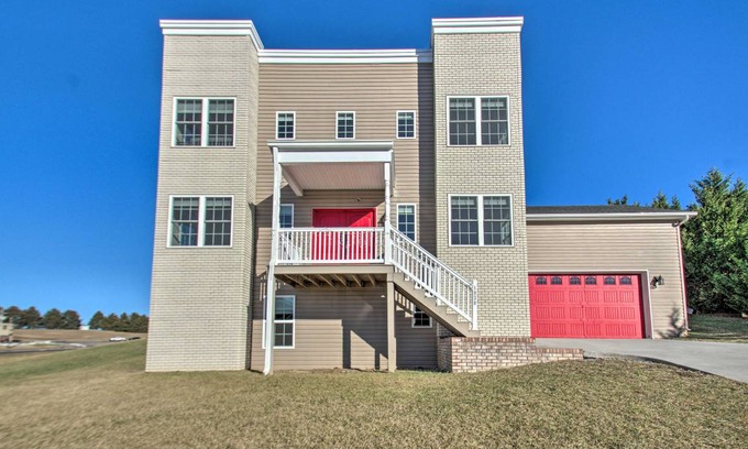 Harrisonburg House | 274 m² House ∙ 4 bedrooms ∙ 8 guests