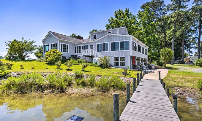 Reedville House | 278 m² House ∙ 4 bedrooms ∙ 8 guests
