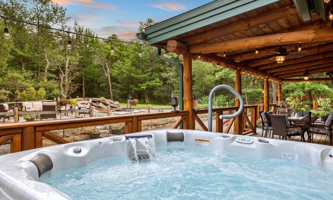 Long Pond House | 278 m² House ∙ 5 bedrooms ∙ 12 guests
