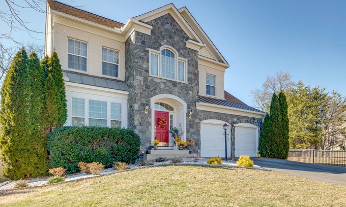 Montclair House | 278 m² House ∙ 5 bedrooms ∙ 8 guests