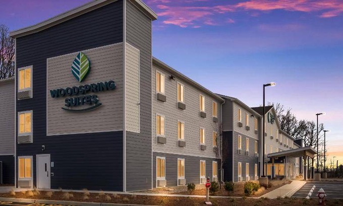 Monmouth Junction Hotel | 28 m² Hotel ∙ 4 guests