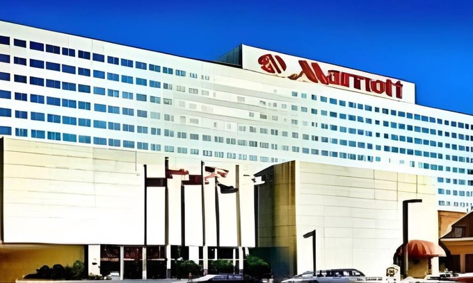 Downtown Greensboro Hotel | 28 m² Hotel ∙ 12 guests