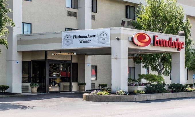 Wilkes-Barre Hotel | 30 m² Hotel ∙ 4 guests