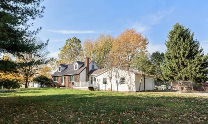 Johnstown House | 325 m² House ∙ 5 bedrooms ∙ 13 guests