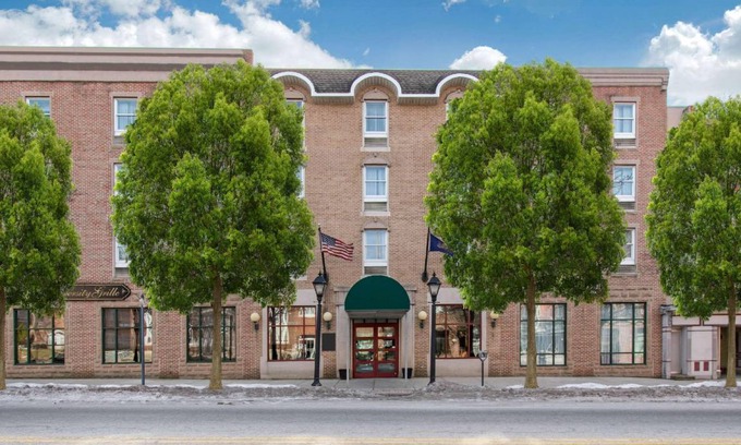 Shippensburg Hotel | 37 m² Hotel ∙ 127 guests