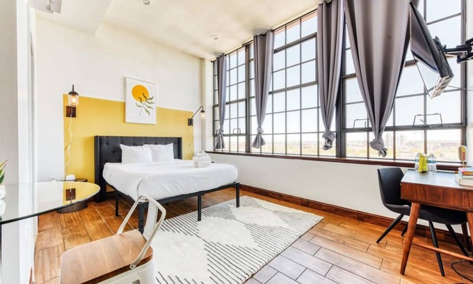 West Poplar Apartment | 40 m² Apartment ∙ 1 bedroom ∙ 2 guests