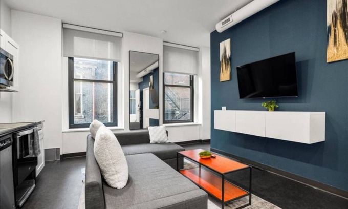 Cultural District Condo | 40 m² Condo ∙ 1 bedroom ∙ 4 guests