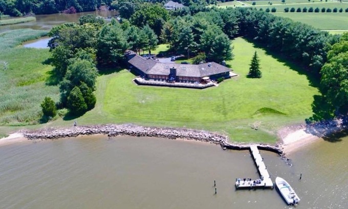 Centreville House | 409 m² House ∙ 5 bedrooms ∙ 15 guests