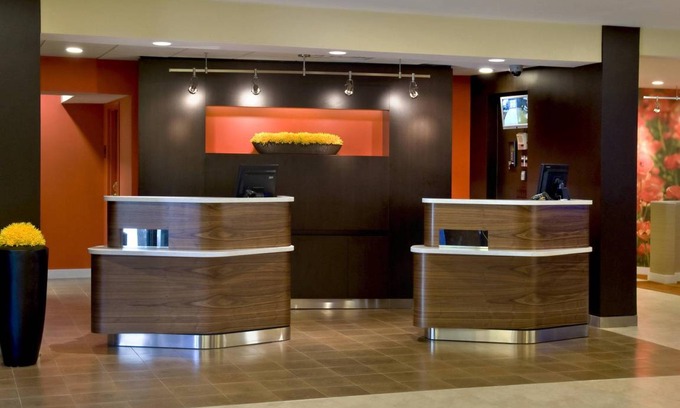 Red Bank - Tinton Falls Hotel | 45 m² Hotel ∙ 127 guests