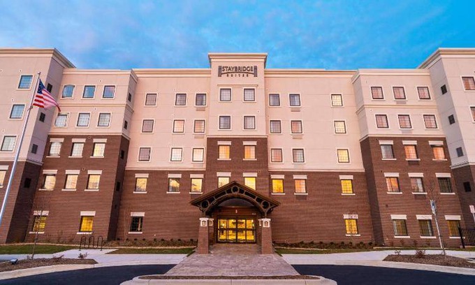Lake Arbor Hotel | 45 m² Hotel ∙ 2 bedrooms ∙ 127 guests