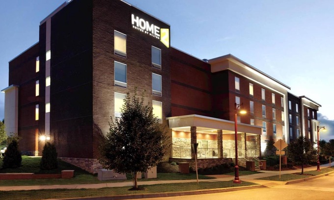 Cranberry Township Hotel | 47 m² Hotel ∙ 127 guests