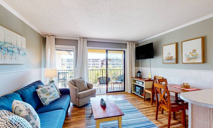 Folly Field Condo | 50 m² Condo ∙ 1 bedroom ∙ 6 guests