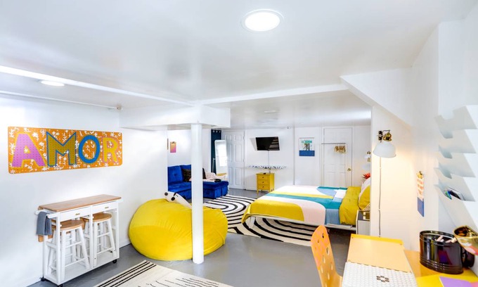 Detroit - Shoreway Apartment | 51 m² Apartment ∙ 4 guests