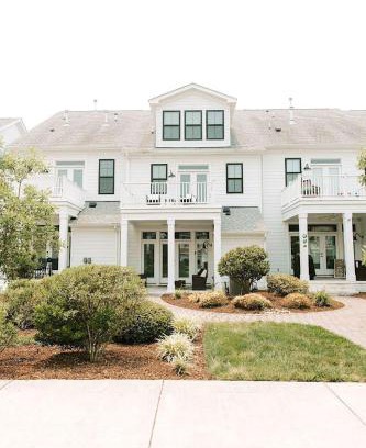 Northeast Virginia Beach House | 527 The Cape Henry House