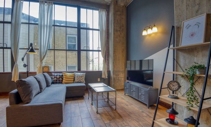 West Poplar Apartment | 60 m² Apartment ∙ 1 bedroom ∙ 2 guests