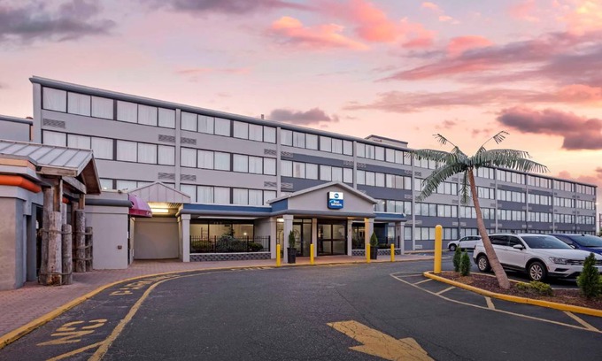 East Brunswick Hotel | 60 m² Hotel ∙ 127 guests