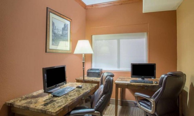 Green River Hotel | 65 m² Hotel ∙ 10 guests