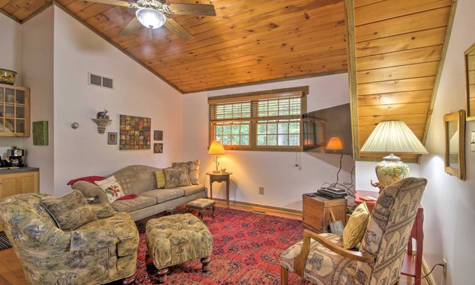 Berkeley Springs House | 65 m² House ∙ 1 bedroom ∙ 2 guests