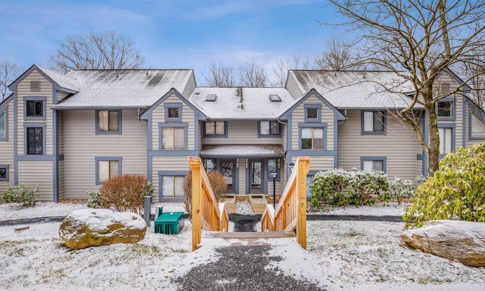 Seven Springs Condo | 76 m² Condo ∙ 1 bedroom ∙ 4 guests