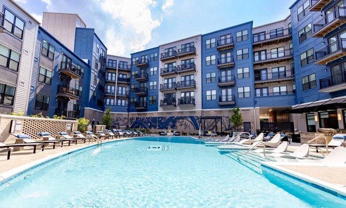 East Walnut HIlls Apartment | 844 m² Apartment ∙ 12 bedrooms ∙ 24 guests
