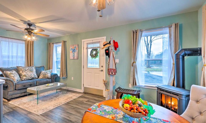 Brodheadsville Cottage | 88 m² Cabin ∙ 1 bedroom ∙ 2 guests