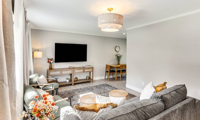 Lupton City House | 88 m² House ∙ 2 bedrooms ∙ 6 guests