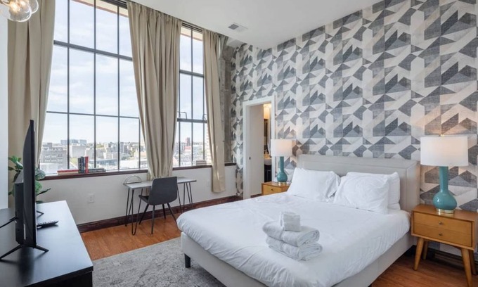 West Poplar Apartment | 90 m² Apartment ∙ 2 bedrooms ∙ 4 guests