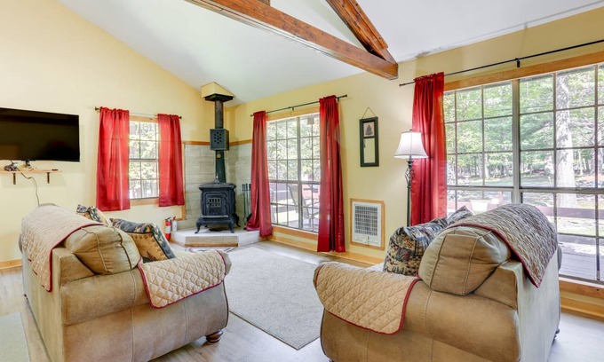 Lackawaxen Cottage | 92 m² Cabin ∙ 2 bedrooms ∙ 6 guests