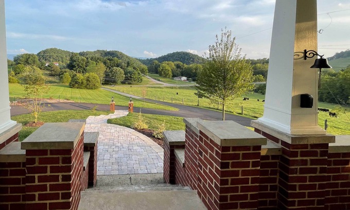 Abingdon House | Abingdon Family Getaway w/Porch & Views!