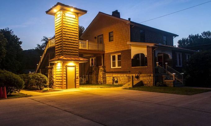 Confluence Other | Accommodation ∙ 1 bedroom ∙ 4 guests