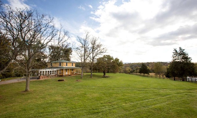 Front Royal Other | Accommodation ∙ 3 bedrooms ∙ 10 guests