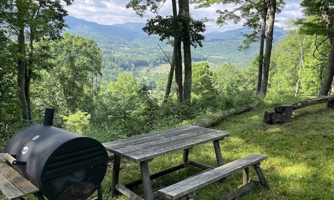 Davis House | Airstream- 6 acre site with incredible views