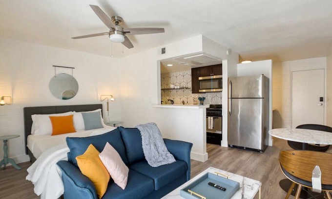 Evans Churchill Apartment | Apartment ∙ 1 bedroom ∙ 2 guests